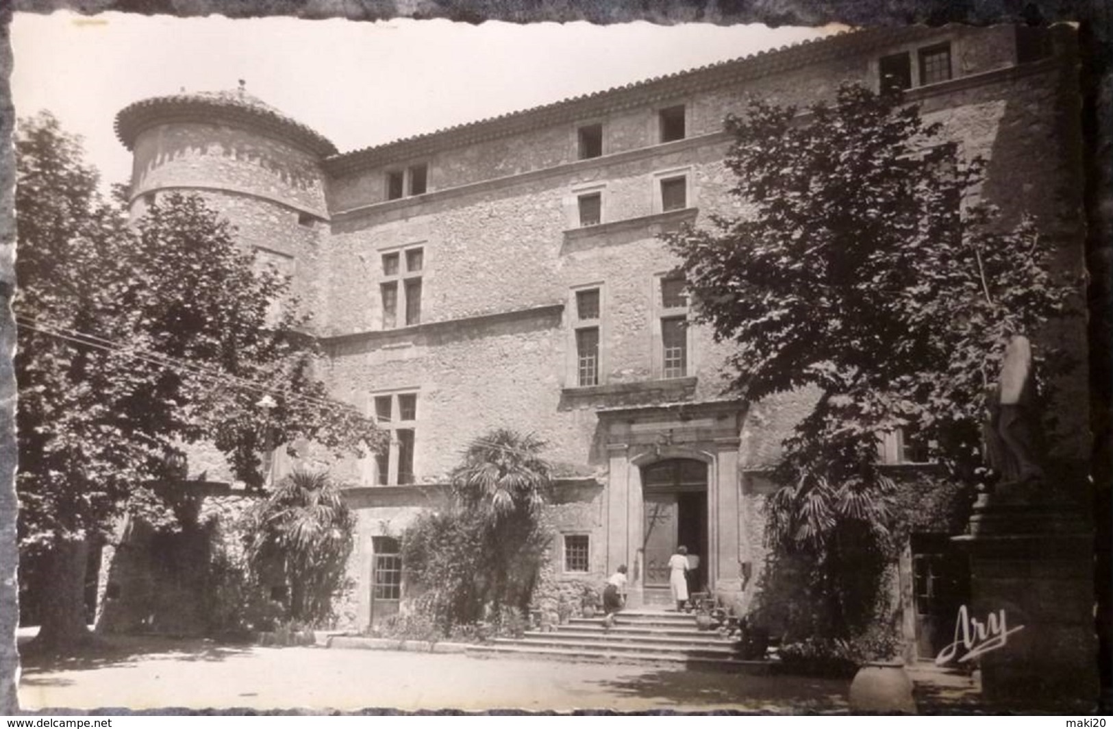 (13).LA ROQUE-D'ANTHERON.LE CHATEAU.ENTREE PRINCIPALE.PHOTO VERITABLE.ANNEES 50.TBE. - Autres & Non Classés