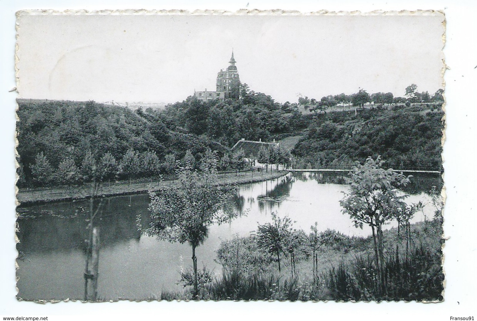 Sars La Buissière Château Et Etang - Merbes-le-Château