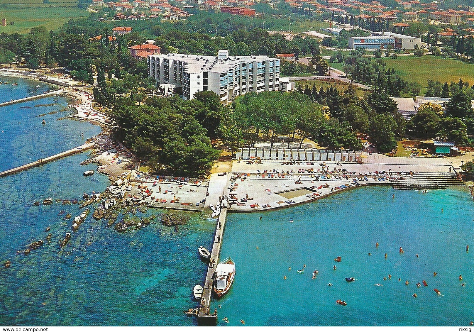 Umag Croatia  2 Cards.    # 07497 - Croatia