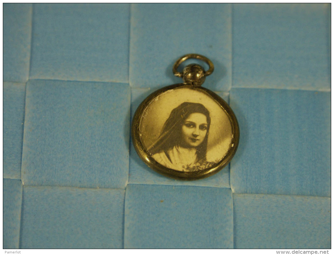 Reliquaire Pendentif - Ste Thérèse De L`Enfant Jésus, Spécial, Reliquia Relic - Religion & Esotérisme