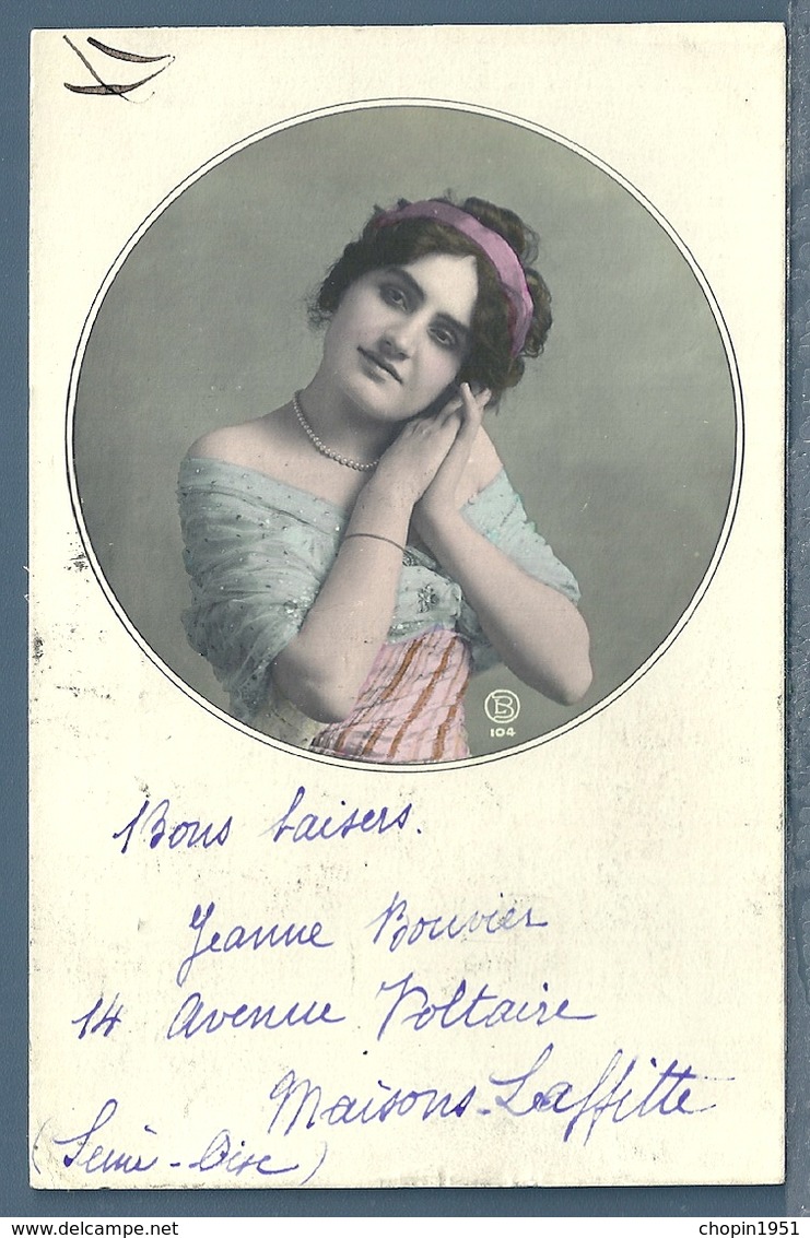 CPA - JEUNE FEMME - Femmes