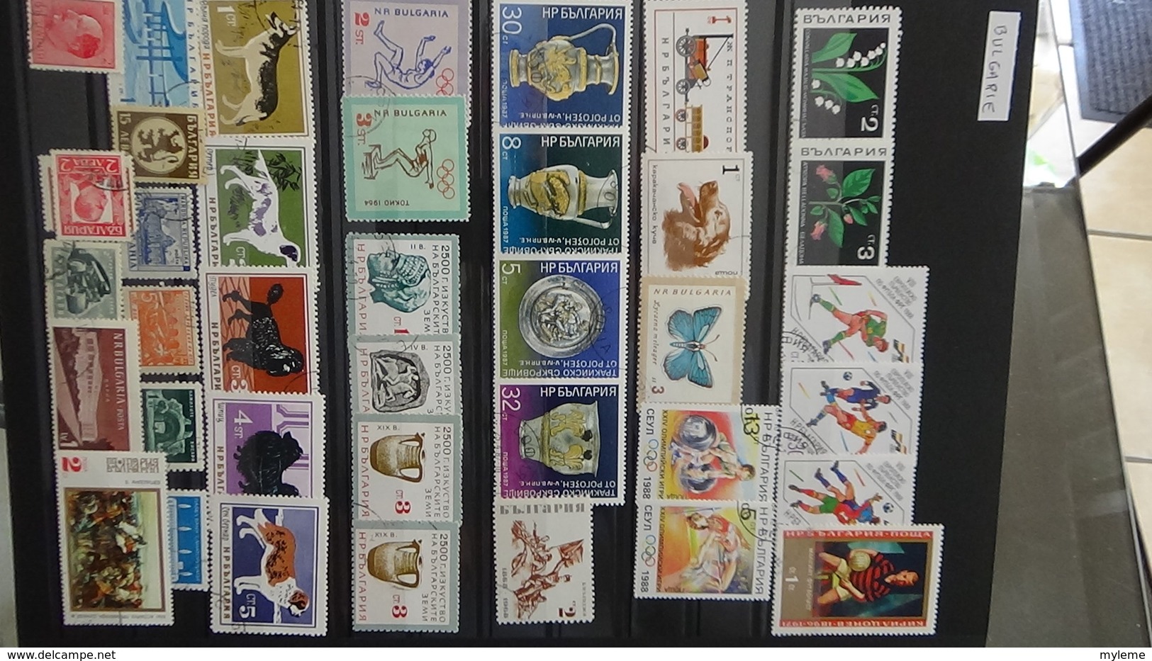 Collection de timbres oblitérés du monde dont bonnes valeurs de France. Port offert à partir de 50 euros d'achat.