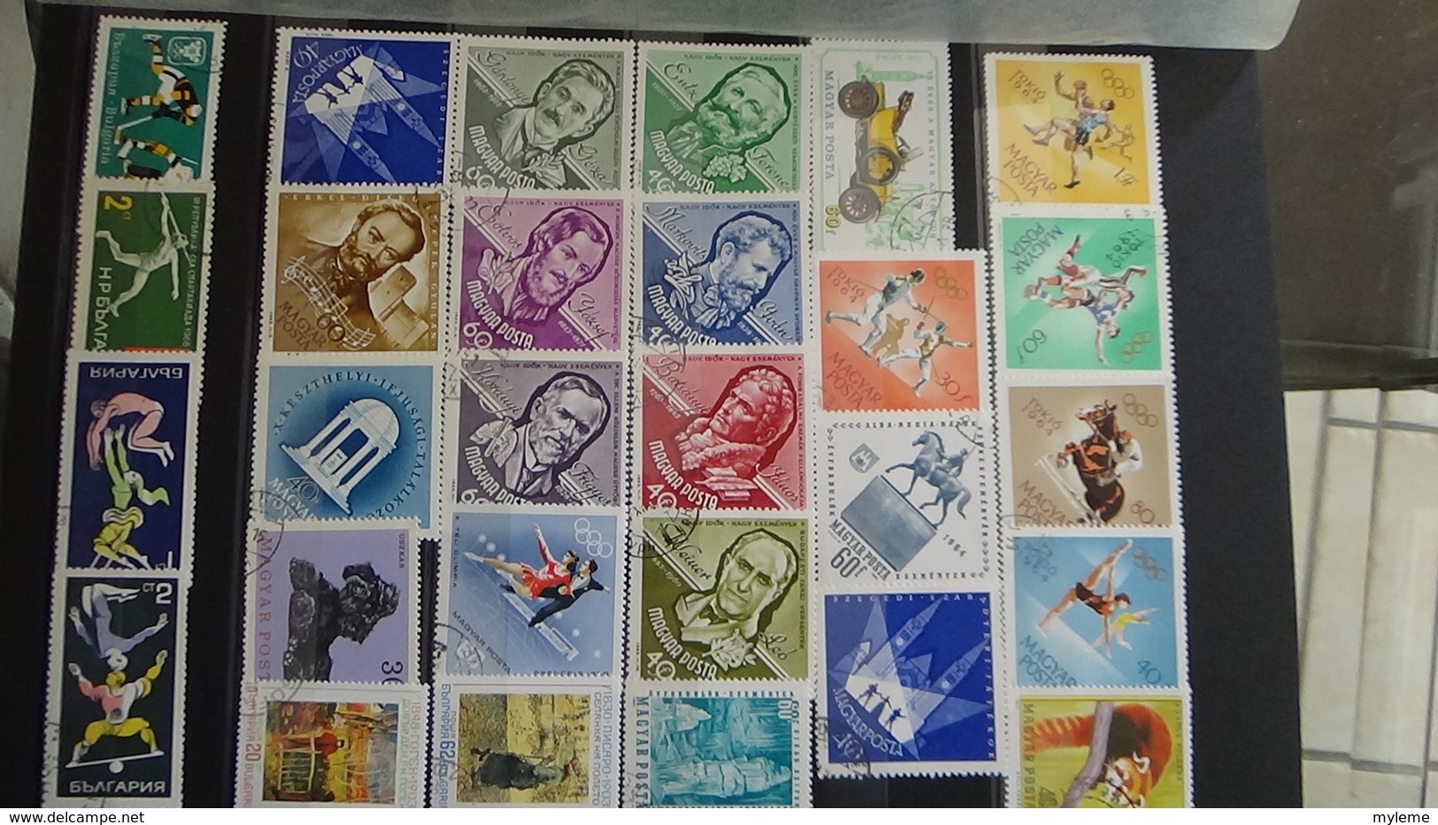 Collection de timbres oblitérés du monde dont bonnes valeurs de France. Port offert à partir de 50 euros d'achat.