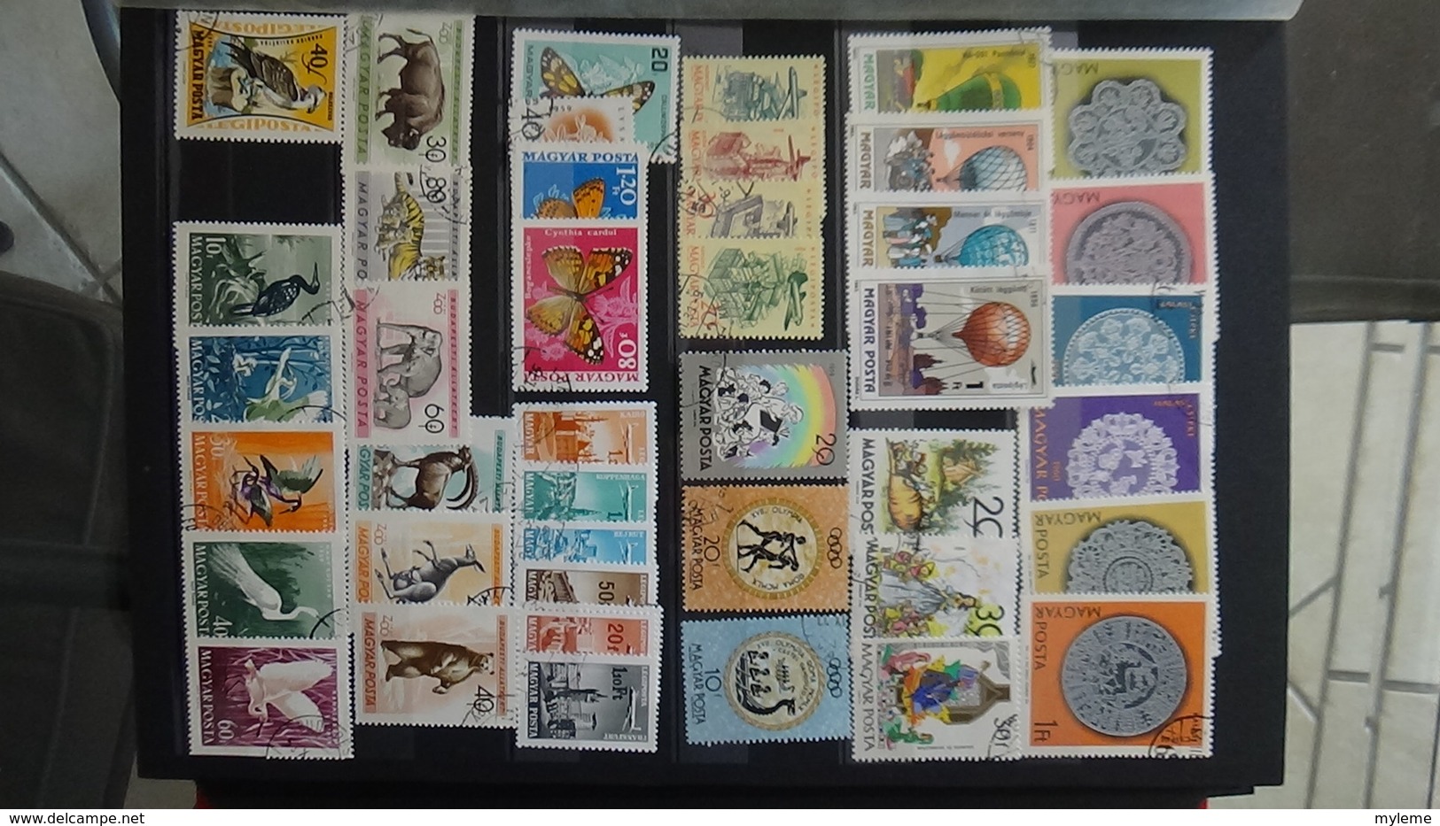 Collection de timbres oblitérés du monde dont bonnes valeurs de France. Port offert à partir de 50 euros d'achat.