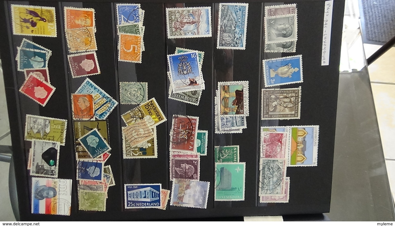 Collection de timbres oblitérés du monde dont bonnes valeurs de France. Port offert à partir de 50 euros d'achat.