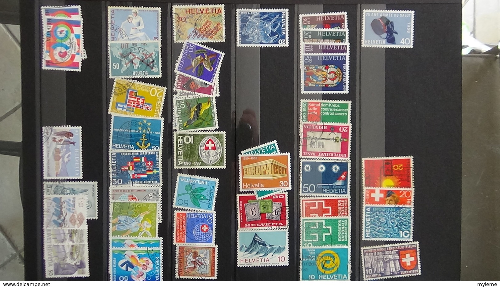 Collection de timbres oblitérés du monde dont bonnes valeurs de France. Port offert à partir de 50 euros d'achat.