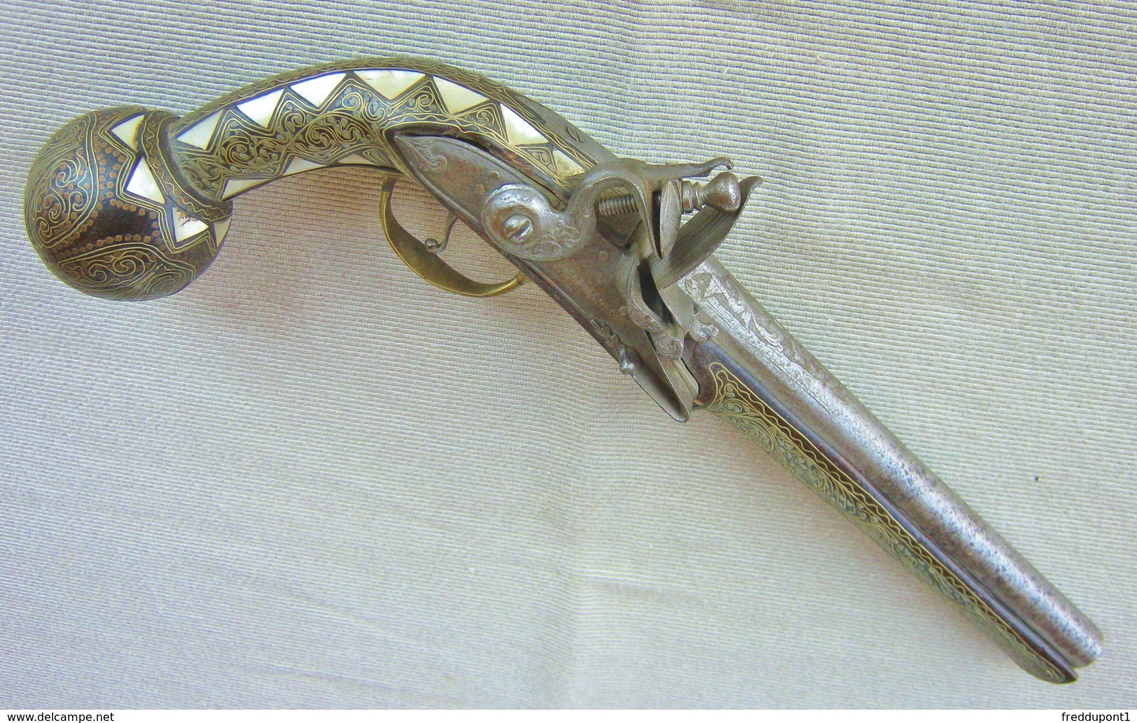 Pistolet à Silex  Ancien Balkans Ottoman Oriental Incrusté Nacre - Armes Neutralisées