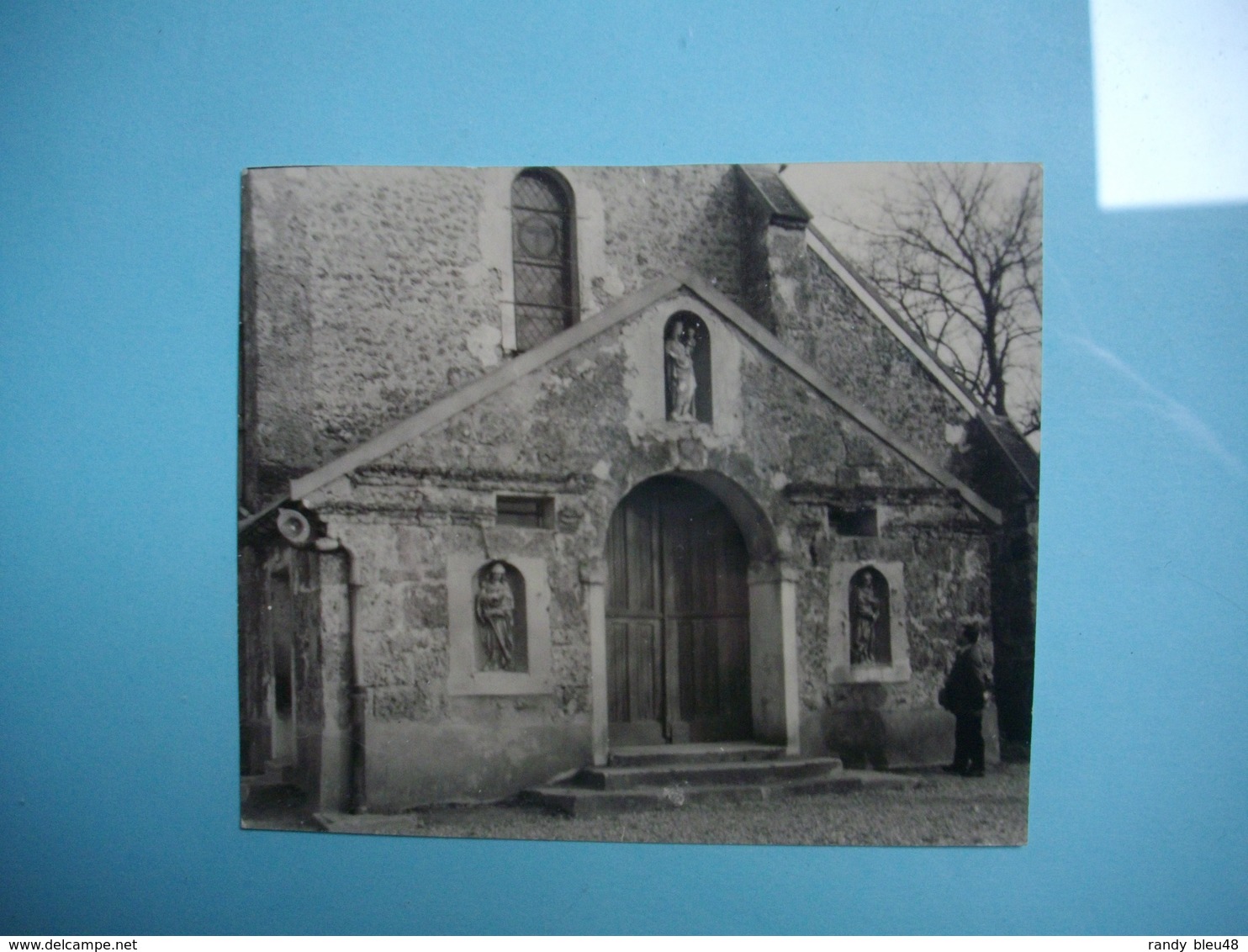 PHOTOGRAPHIE  LE MESNIL SAINT DENIS  - 78 -  Eglise Ou Chapelle ?   -   1961  -   7,5  X  9 Cms -  Yvelines - Le Mesnil Saint Denis