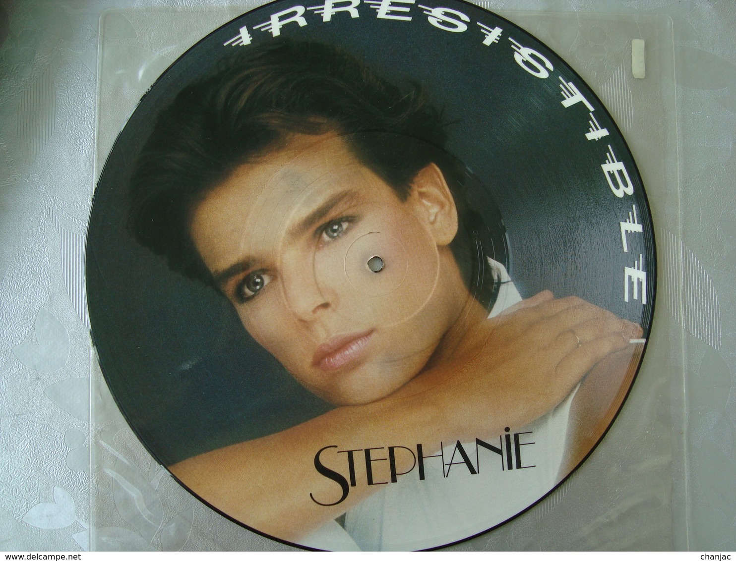 EP Maxi 45 Tours: STEPHANIE De MONACO -  IRRESISTIBLE - OURAGAN Picture Disc CAR P 388 - 45 T - Maxi-Single