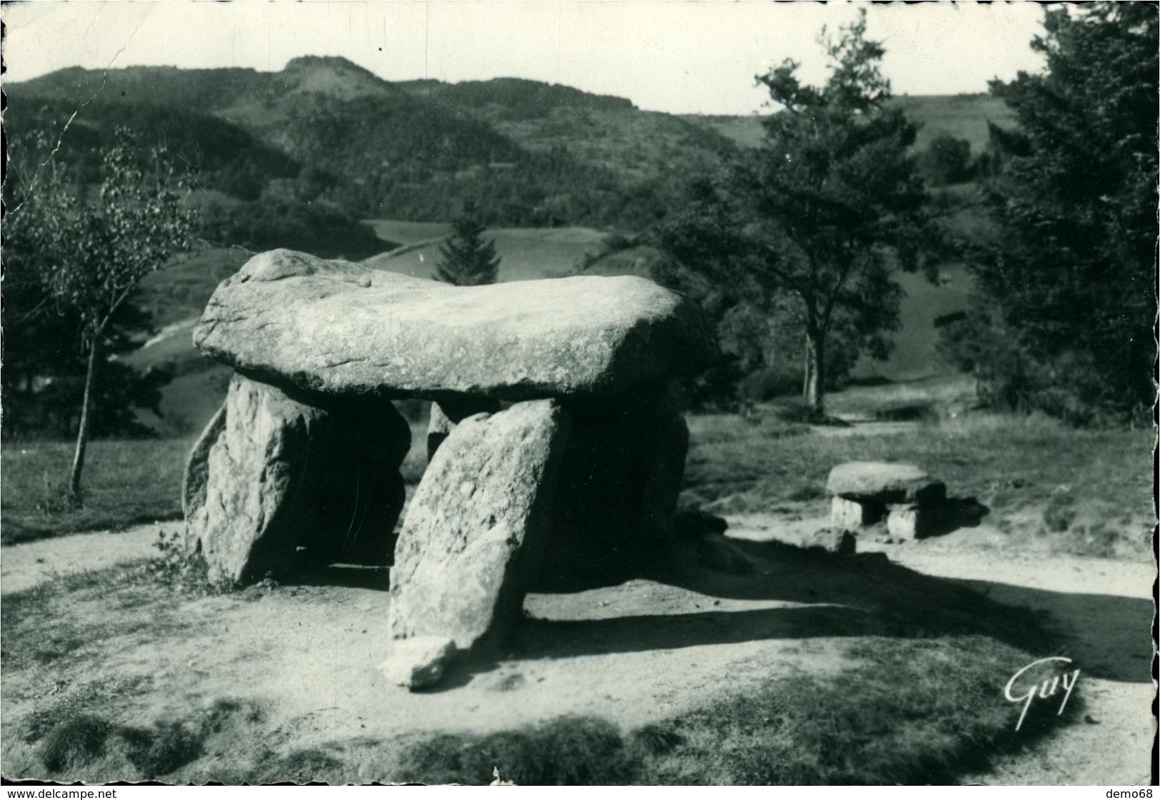 Saint Nectaire CPA 63 Puy De Dôme DOLMEN  Vestige Gaulois   Photo GUY - Saint Nectaire