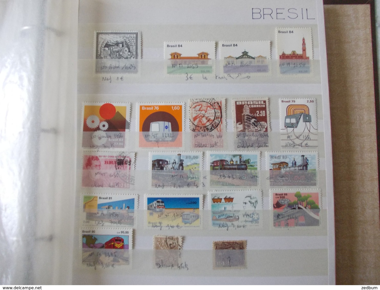 ALBUM 2 collection de timbres avec pour thème le chemin de fer train de tout pays valeur 333.30 &euro;