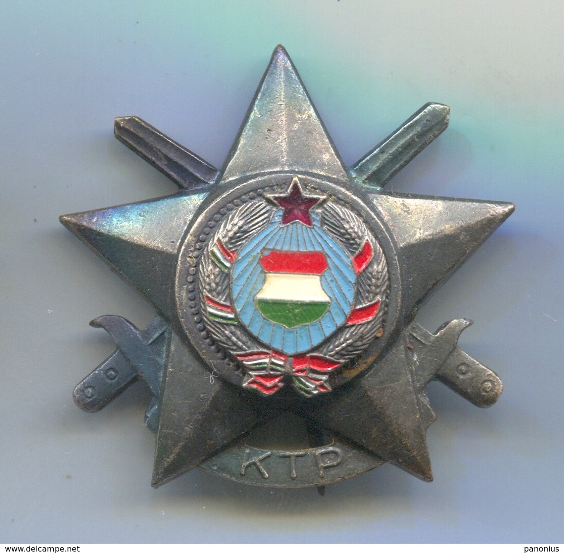 Army / Military - Hungary Armed Forces, Insignia, Enamel Badge, Communism Period, D 40 Mm - Militaria