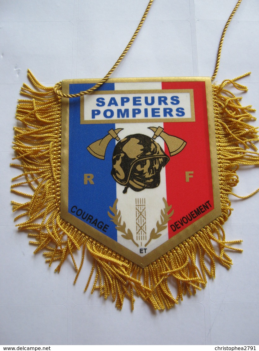 PETIT FANION BI FACE DES SAPEURS POMPIERS TRES BON ETAT - Firemen