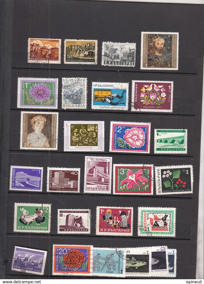LOT BULGARIE ° DE 27 TIMBRES DIFFERENTS - Collections, Lots & Series