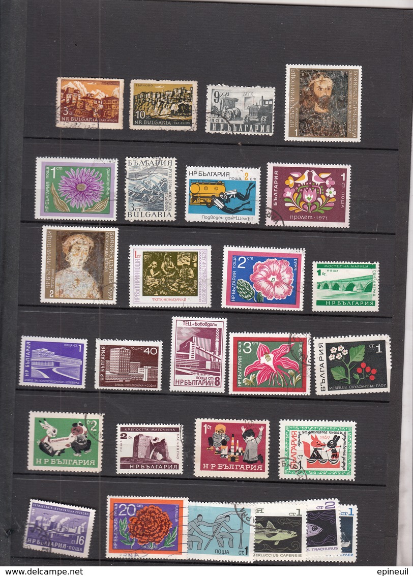 LOT BULGARIE ° DE 27 TIMBRES DIFFERENTS - Collections, Lots & Séries