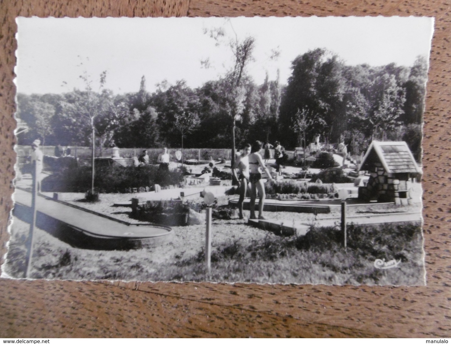 D 91 - Brunoy - Piscine Et Parc à Jeux - Brunoy