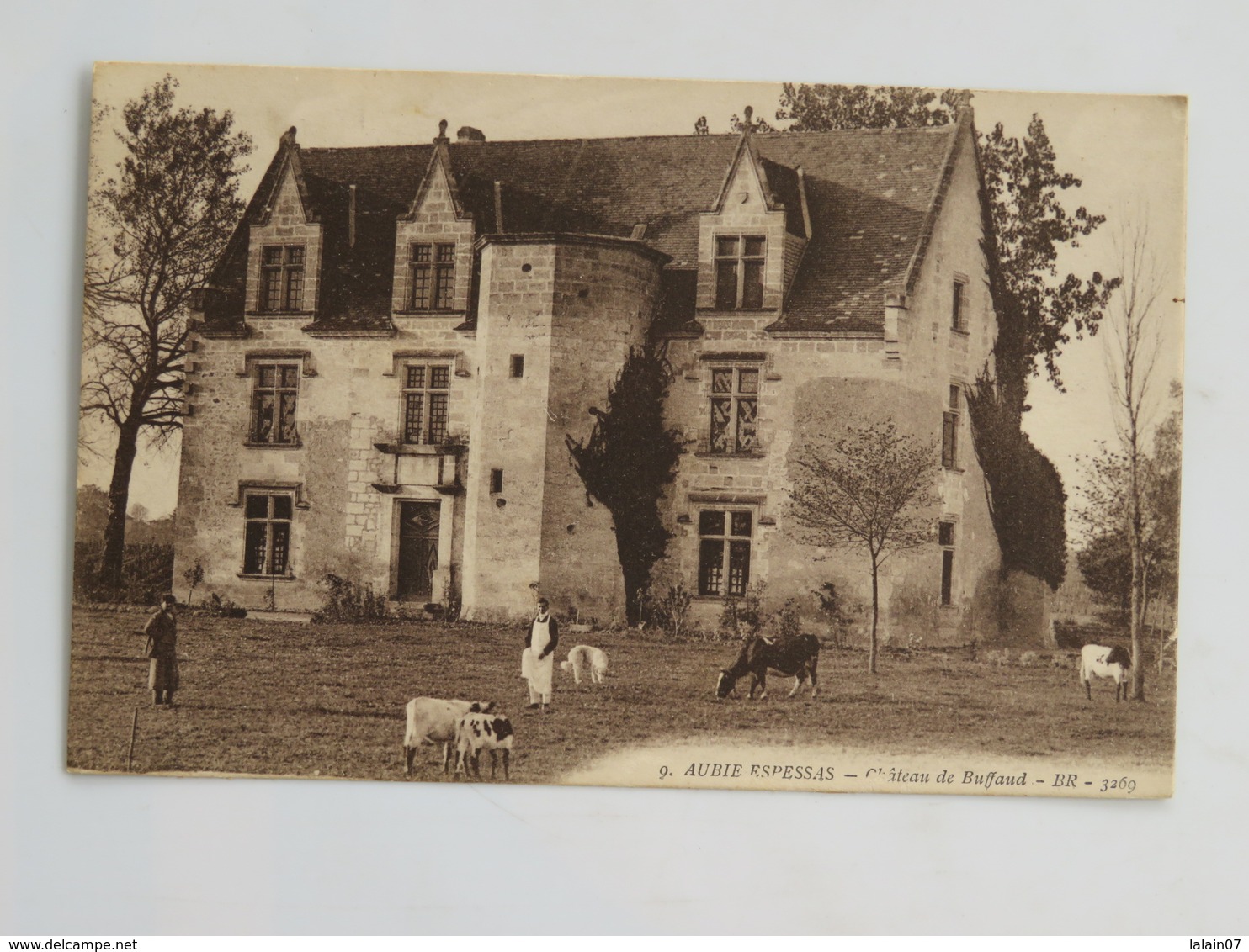 C.P.A. 33 AUBIE ESPESSAS : Château De Buffaud, Animé, Vaches - Altri & Non Classificati