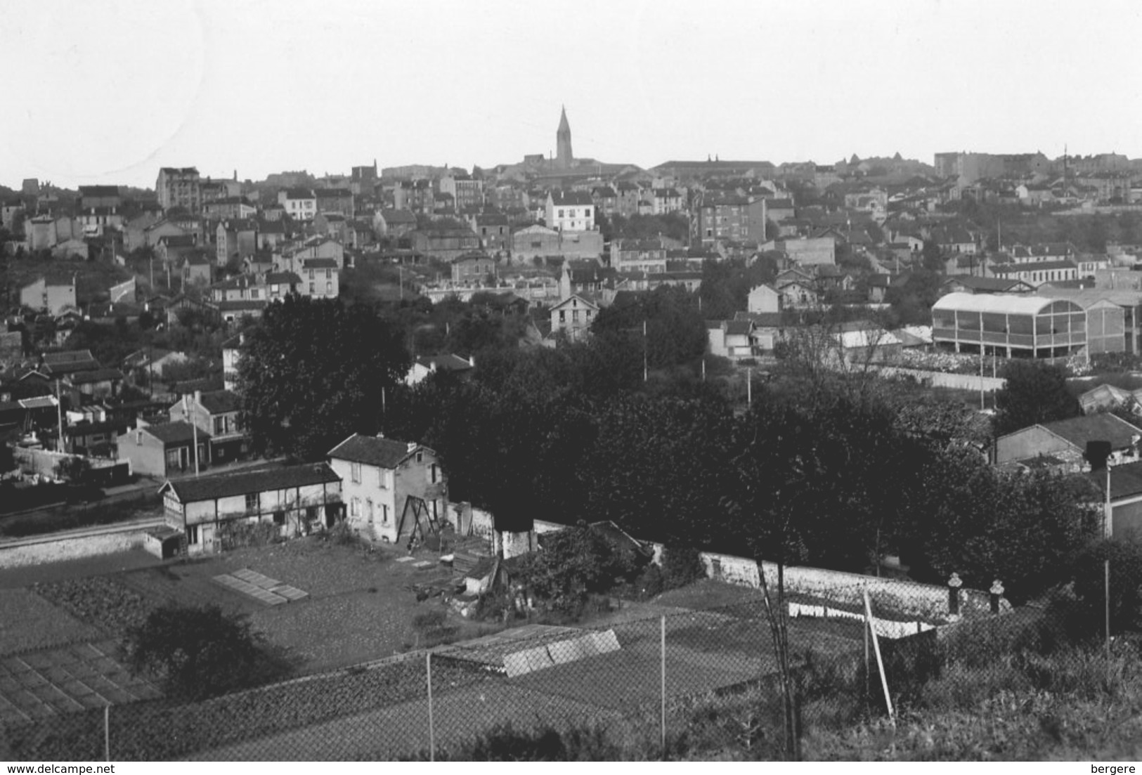 94.. CPSM.  GENTILLY.   Vue Générale. - Gentilly