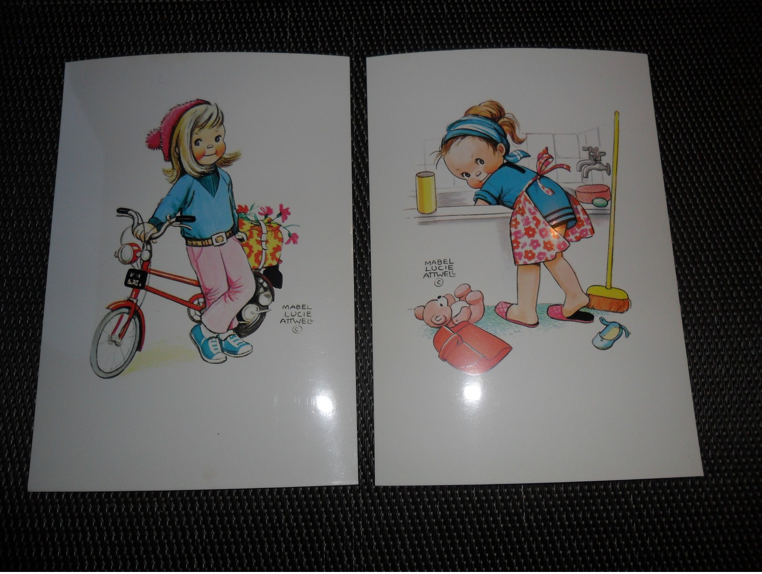 Beau Lot De 19 Cartes Postales De Fantaisie Illustrateur Mabel Lucie Attwell     Mooi Lot Van 19 Postkaarten  Fantasie - 5 - 99 Cartes