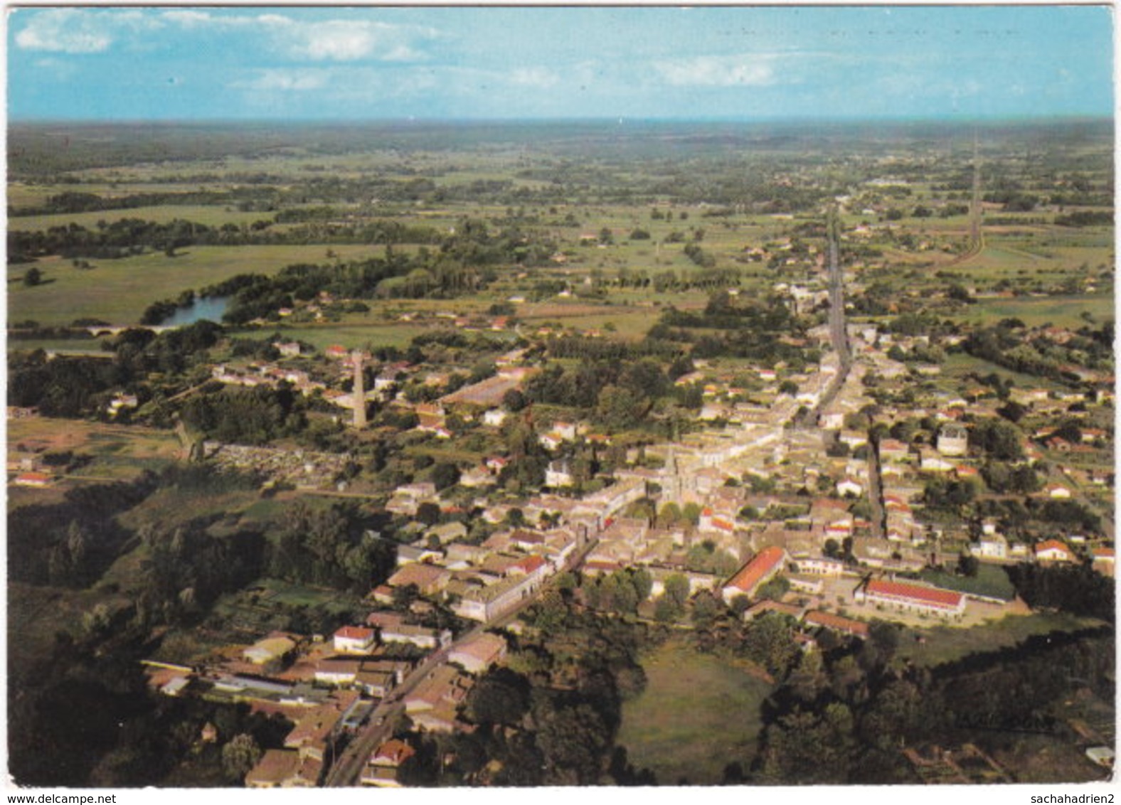 33. Gf. SAINT-MEDARD-DE-GUIZIERES. Vue Aérienne. 08 - Altri & Non Classificati