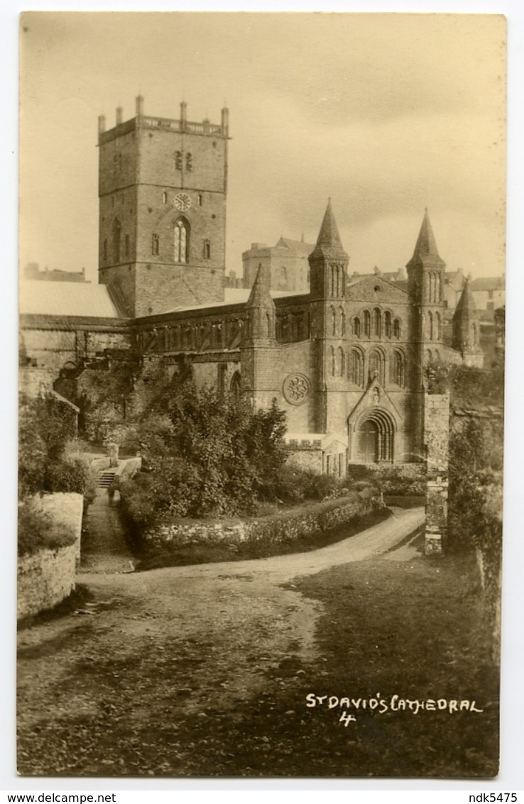 ST DAVID'S CATHEDRAL - Pembrokeshire