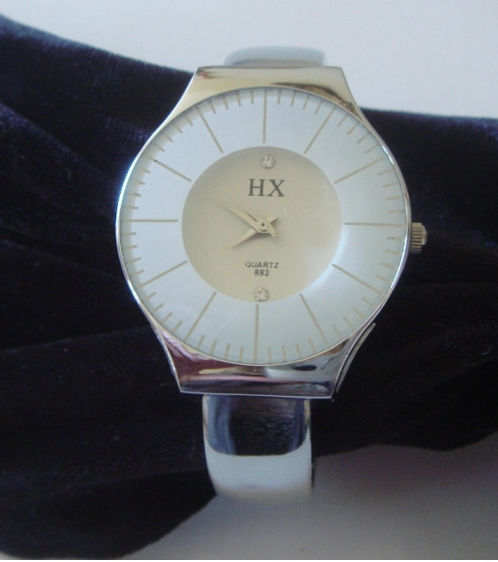 Montre Quartz HX Blanche - Voir Description Et Photos - Montres Bijoux