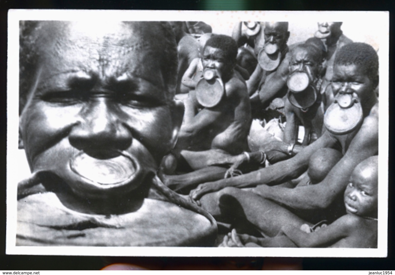 FEMMES A PLATEAUX ET AUTRE  AFRICAINE A PLATEAUX PHOTO CARTE - Non Classés