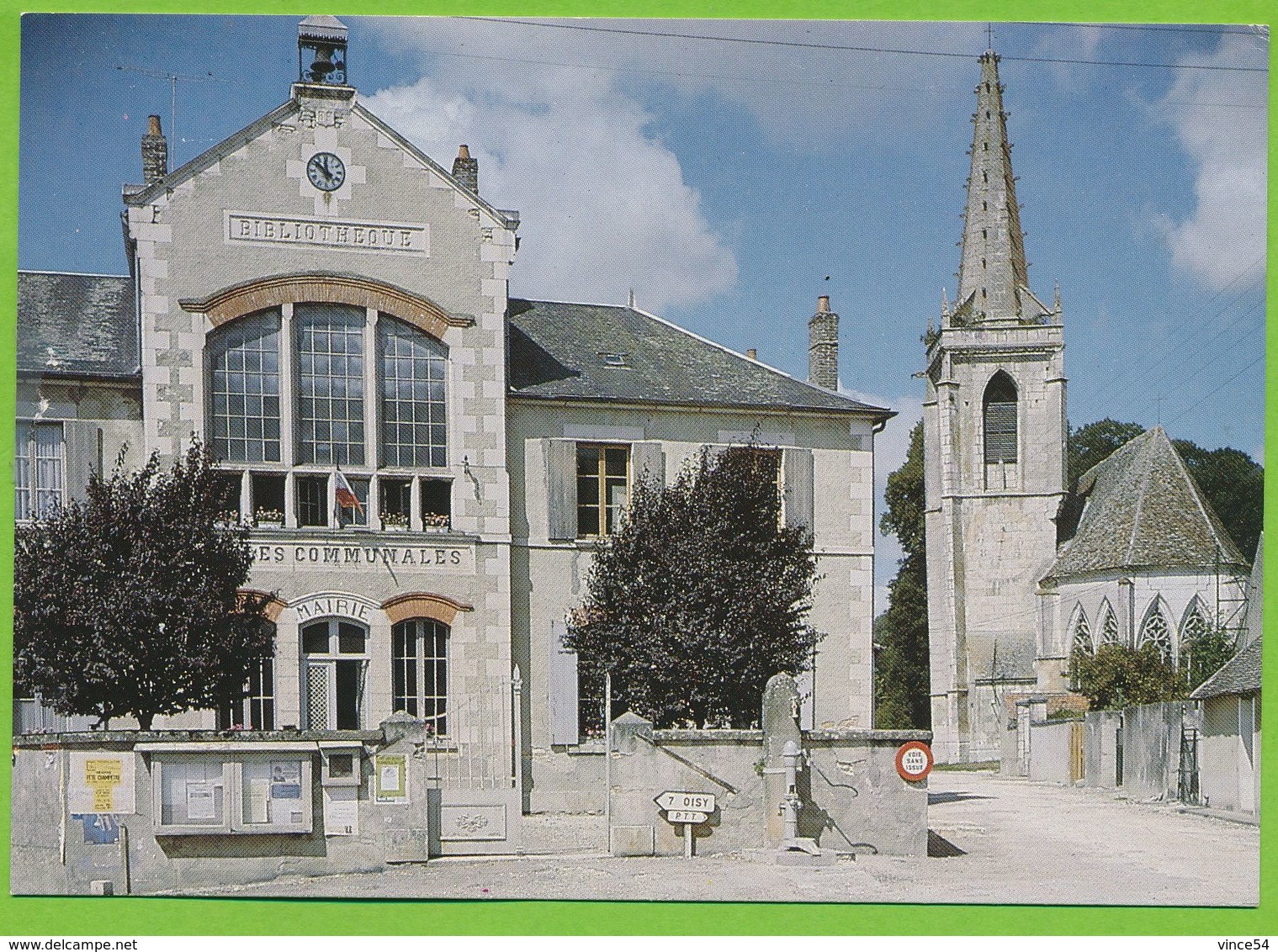 SURGY - La Mairie L'Ecole Et L'Eglise - Autres & Non Classés