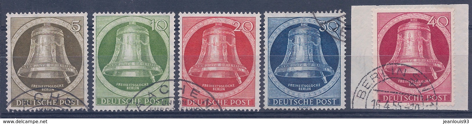 ALLEMAGNE BERLIN - 68/72  CLOCHES BATTANT A DROITE OBL USED COTE 110 EUR - Oblitérés