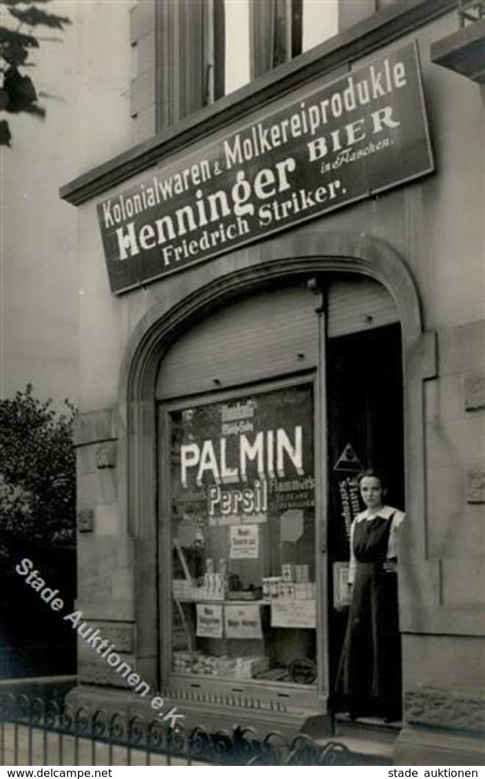 BERUFE/GESCHÄFTE - Foto-Ak -Kolonialwaren Friedrich Striker- Mit Palmin/Persil-Werbung (vermutlich Frankfurt/Main), Ecke - Publicité