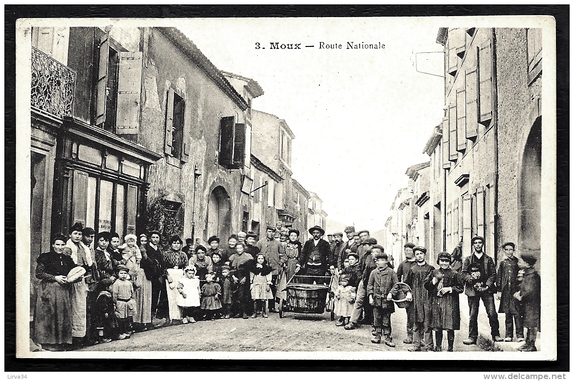 CPA ANCIENNE FRANCE- MOUX (11)- ROUTE NATIONALE AVEC TRES BELLE ANIMATION GROS PLAN - Autres & Non Classés