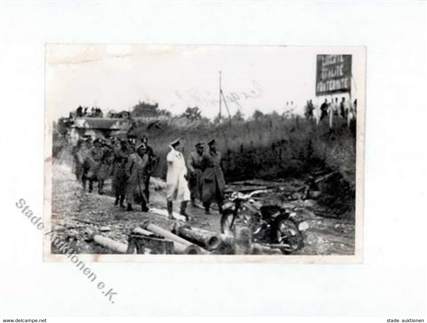 Hitler In Breisach WK II Privat-Foto 9,2 X 6,2 Cm I-II (fleckig) - War 1939-45