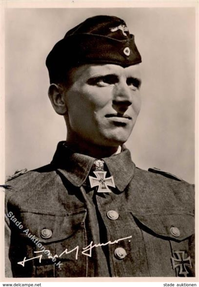 Ritterkreuzträger WK II Kretschmer, Otto Korvettenkapitän Mit Unterschrift Foto AK I-II (RS Klebereste) - Guerre 1939-45