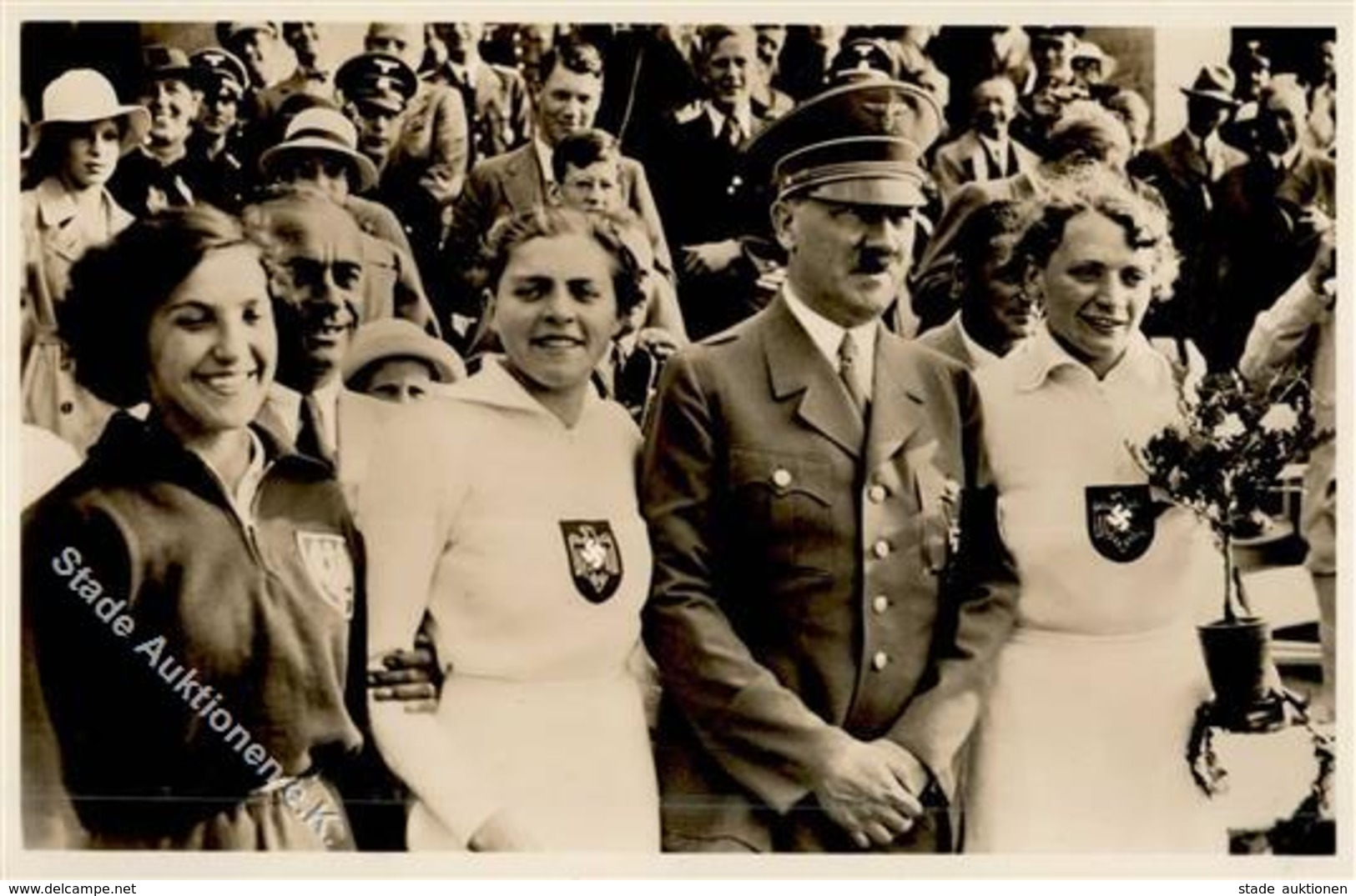 BERLIN OLYMPIA 1936 WK II - PH O18 Der Führer Mit Den 3 Siegerinnen Im Speerwurf I - Olympic Games