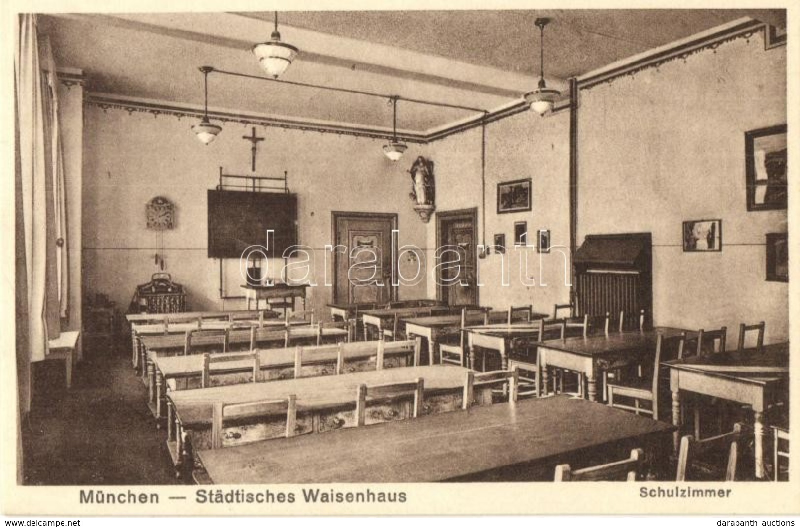 ** T2/T3 München, Munich; Städtisches Waisenhaus, Schulzimmer / Municipal Orphanage, School Room, Interior (wet Corner) - Unclassified