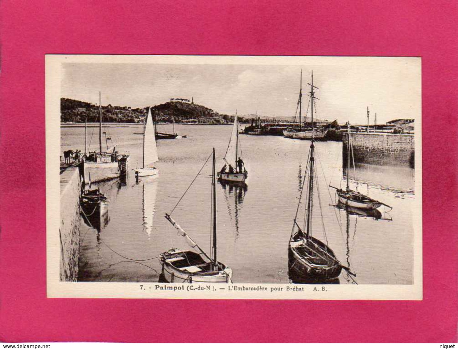 22 Côtes D'Armor, Paimpol, L'Embarcadère Pour Bréhat, Animée, Bateaux De Pêche, (A. B.) - Paimpol