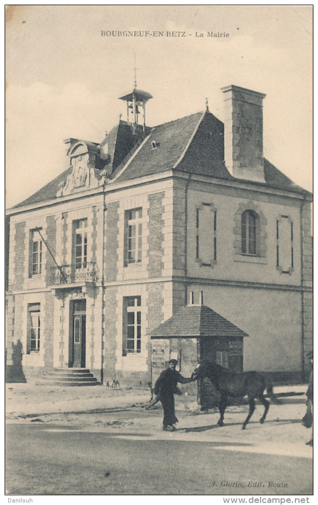 44 // BOURGNEUF EN RETZ    La Mairie , Edit J Gloria,  ** - Bourgneuf-en-Retz