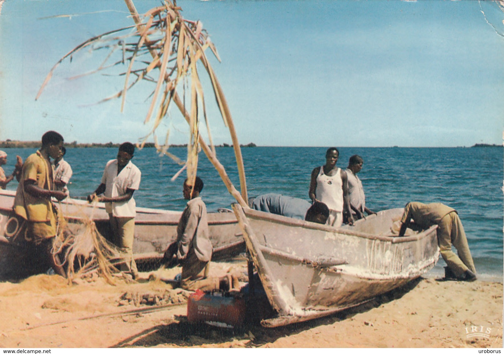 UGANDA - Lake Victoria 1972 - Fisherman On Beach - Ouganda