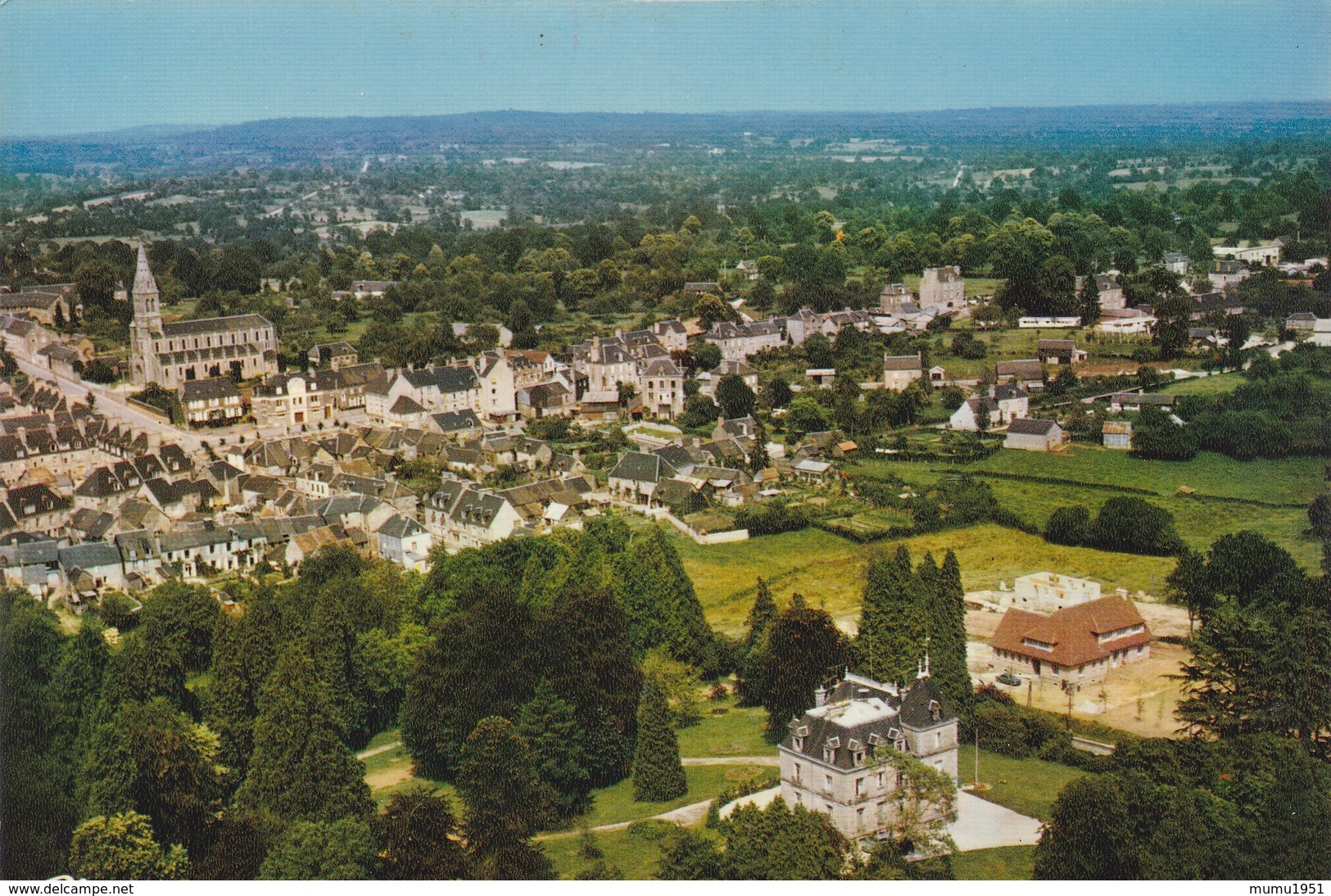 BARENTON 50 MANCHE VUE GENERALE AERIENNE ET LE CHATEAU BELLE CARTE RARE !!! - Barenton