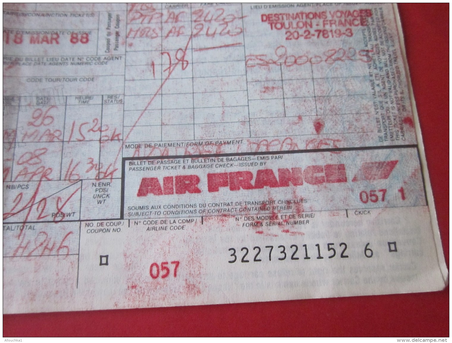 BILLET EMBARQUEMENT AVION AIR FRANCE  TITRE TRANSPORT TICKET LIGNE AERIENNE MARSEILLE / POINTE A PITRE GUADELOUPE 1988