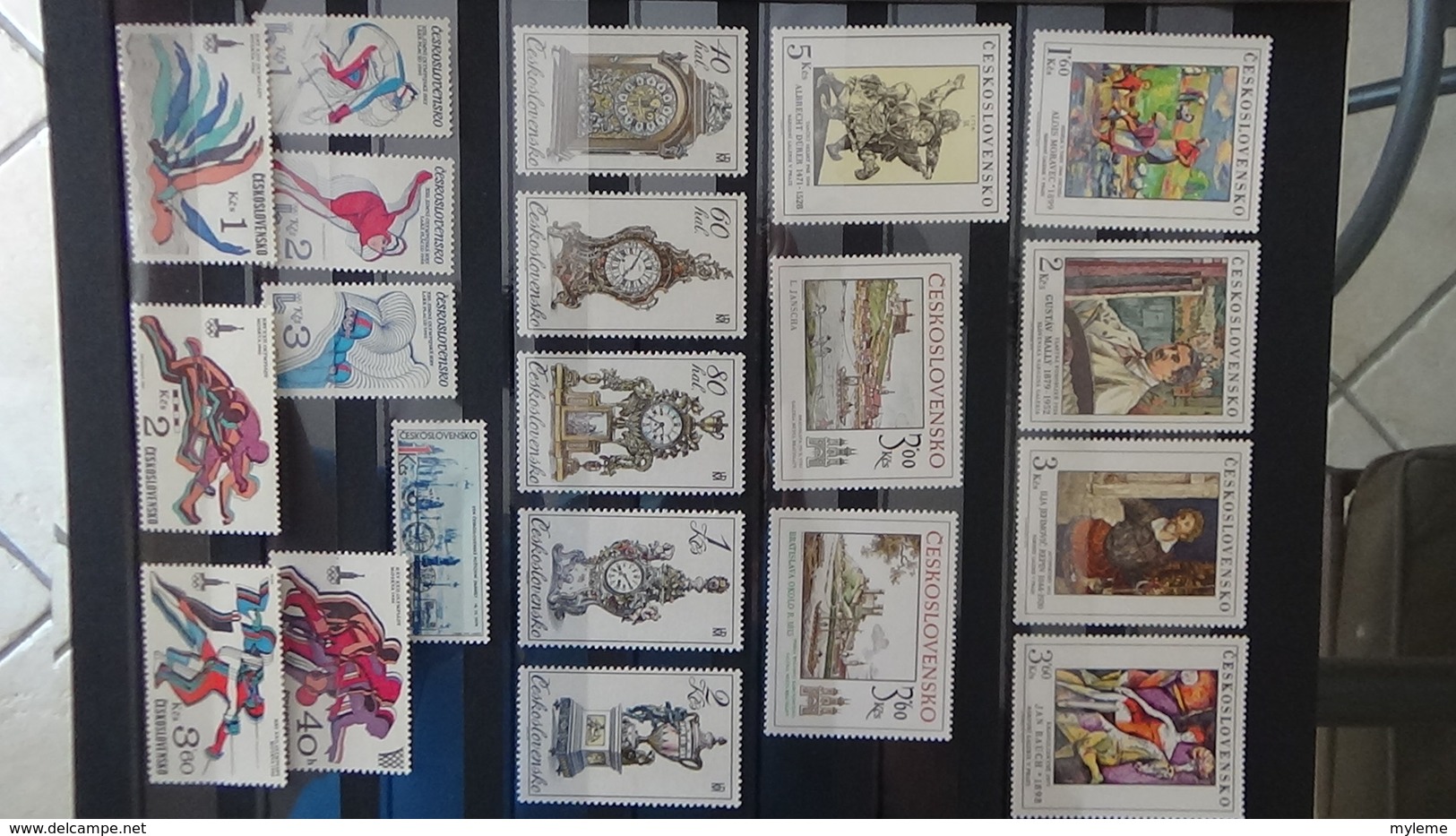 Très Belle Collection De Timbres, Blocs Et Carnets Tout Est ** De Tchecoslovaquie. Port Offert à Partir De 50E D'achats - Collections (en Albums)