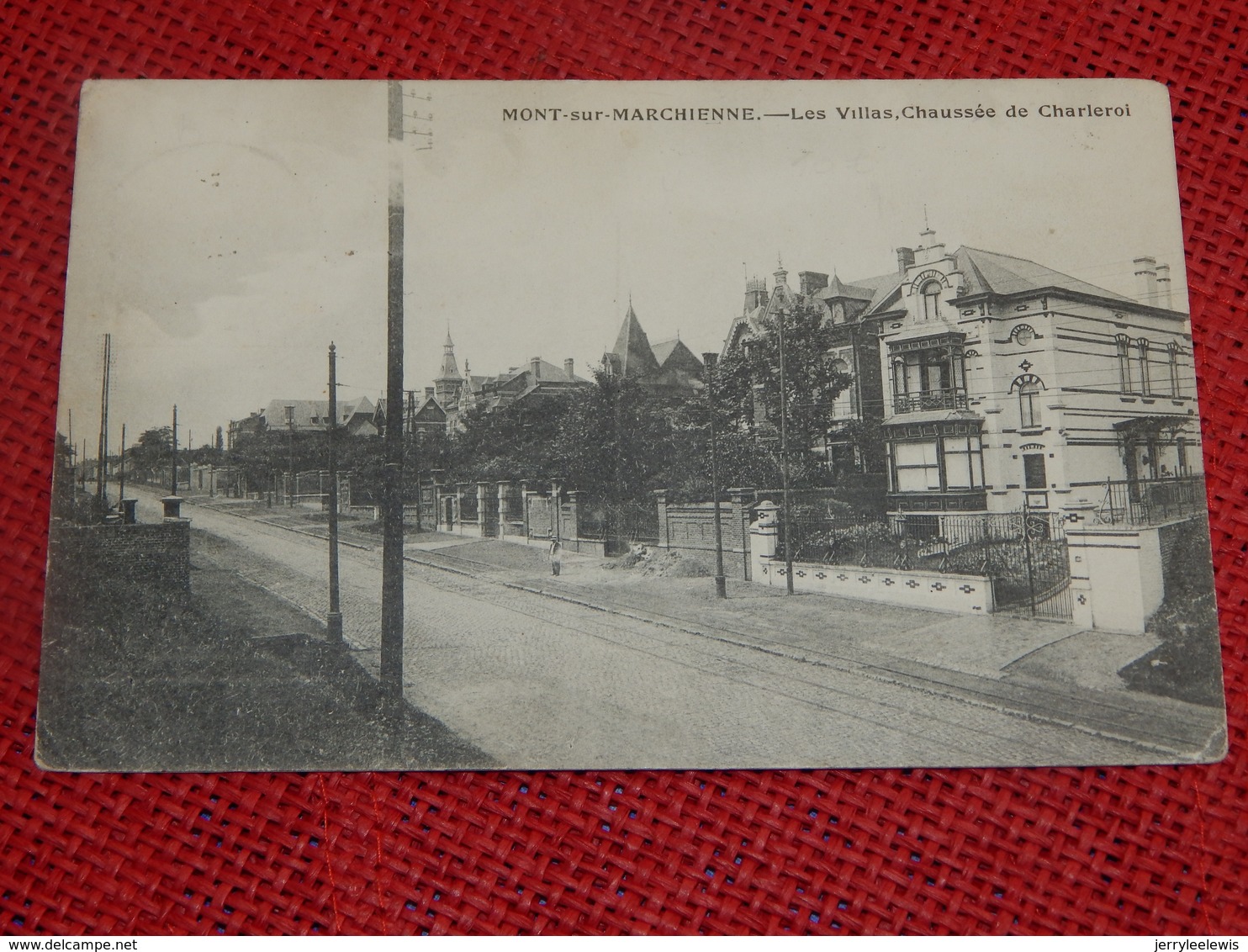 MONT-SUR-MARCHIENNE  -  Les Villas, Chaussée De Charleroi - Charleroi