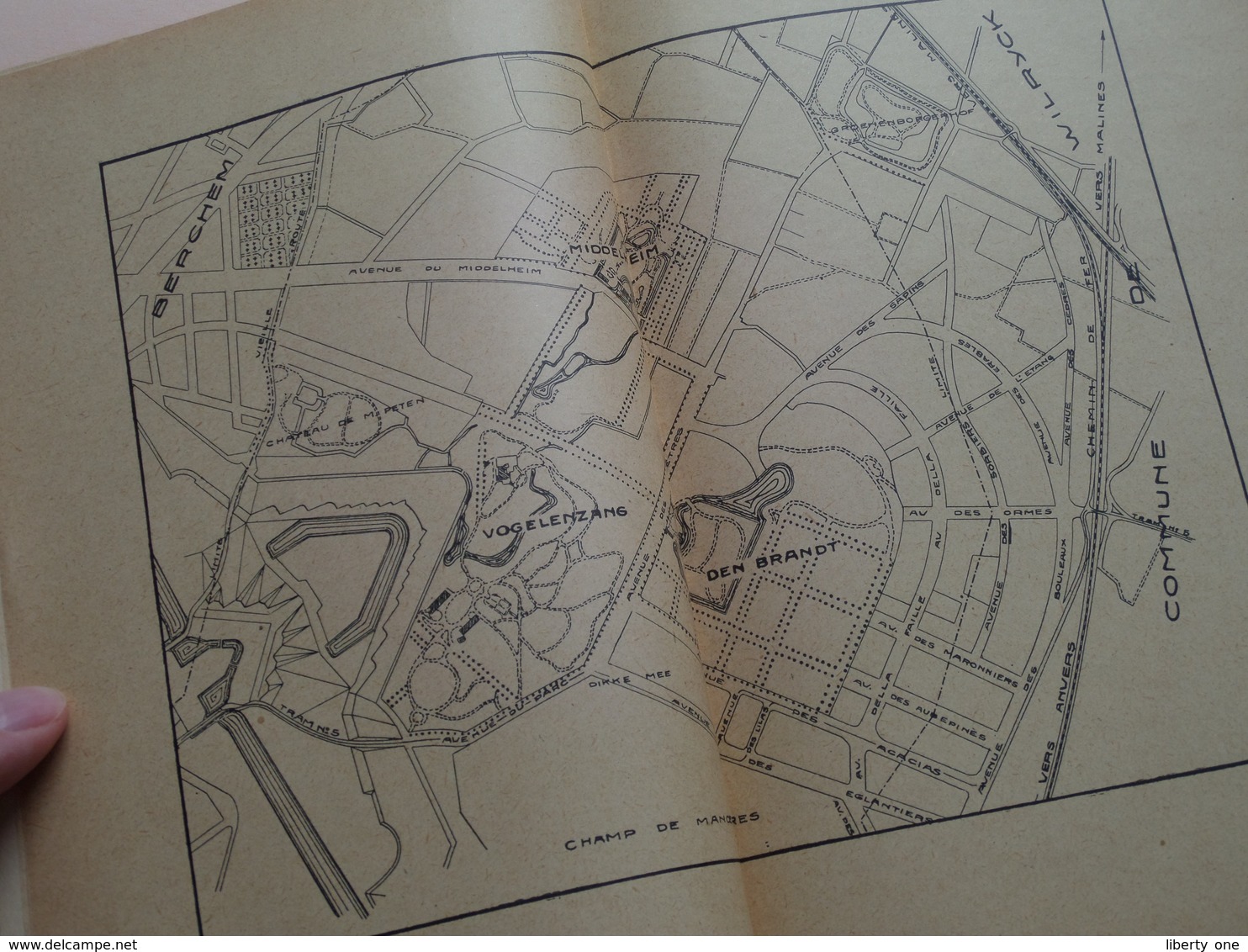 ENVIRONS d'ANVERS - 65 Promenades pédestres avec 14 cartes - Vol 1 Touring Club ( D. Van Keerberghen ) 311 Pag. !