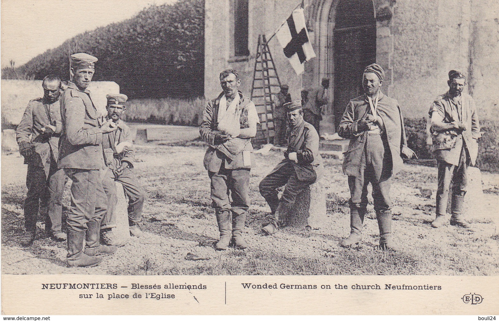 NEUFMONTIERS  BLESSES ALLEMANDS SUR LA PLACE DE L'EGLISE - Altri & Non Classificati