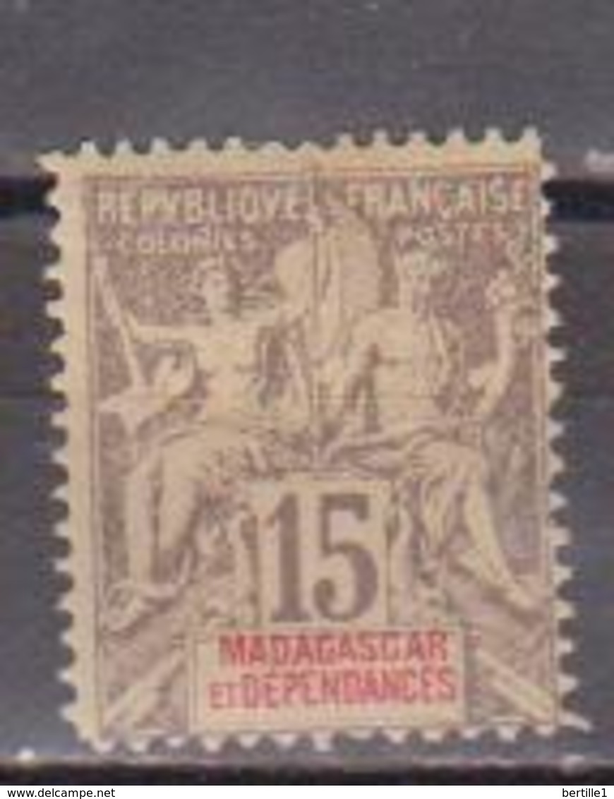 MADAGASCAR              N°  YVERT  44    NEUF SANS GOMME        ( SG  013 ) - Neufs