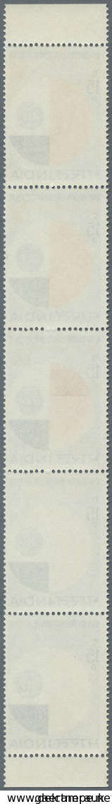 08745 Indien: 1968, 15p. Art Exhibition, Vertical Strip Of Five With Slevedge At Top/at Base, Lower Two St - Autres & Non Classés