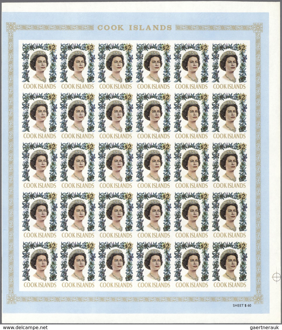 10232 Thematik: Flora, Botanik / flora, botany, bloom: 1967, COOK ISLANDS: Flowers and QEII complete set o