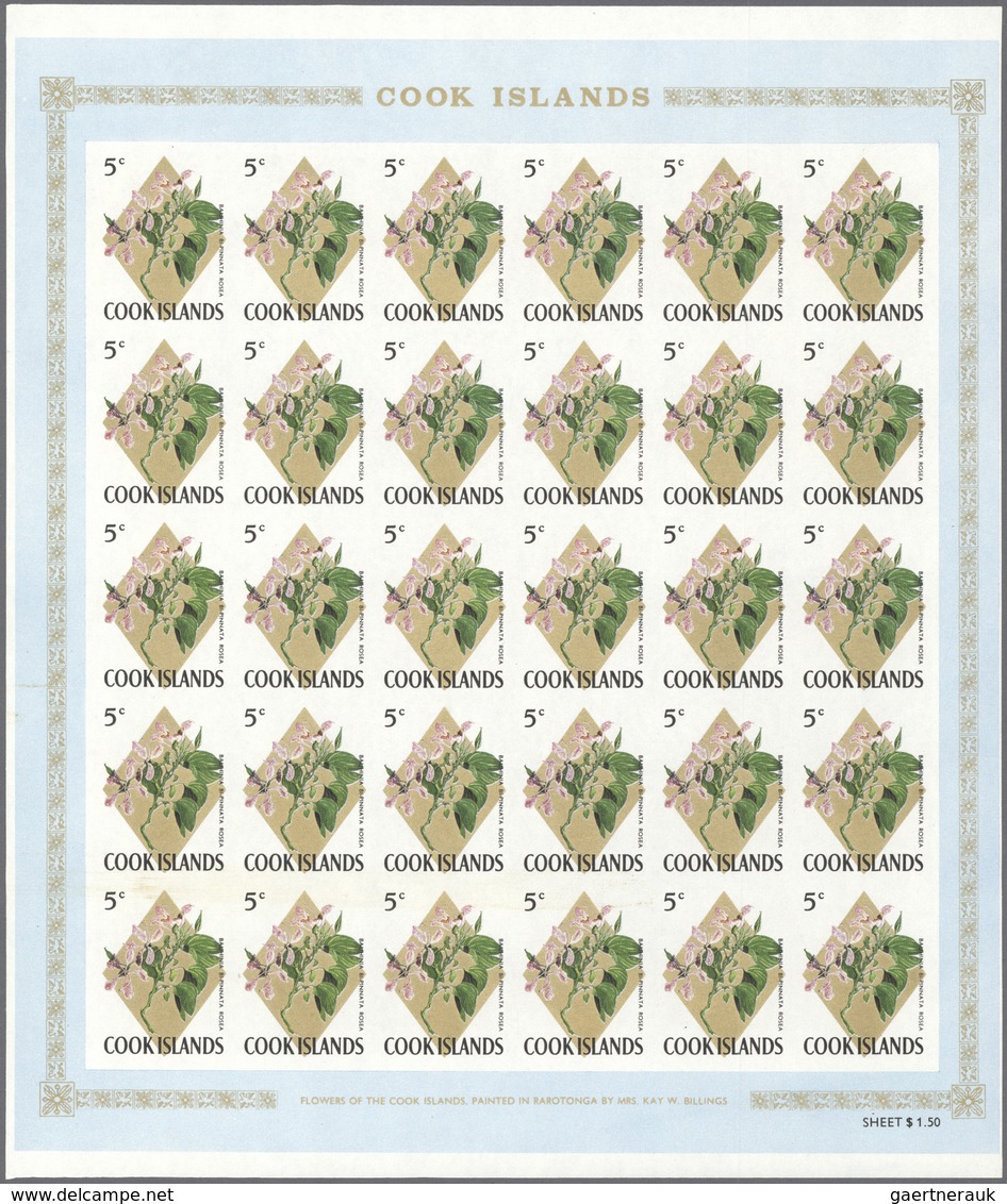 10232 Thematik: Flora, Botanik / flora, botany, bloom: 1967, COOK ISLANDS: Flowers and QEII complete set o