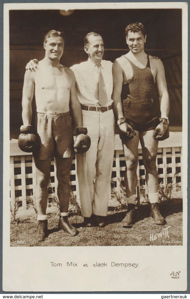10912 Thematik: Sport-Boxen / Sport-boxing: 1920/1930 (ca.), 11 Verschiedene Fotokarten, Meist Frz. Boxer, - Boxe