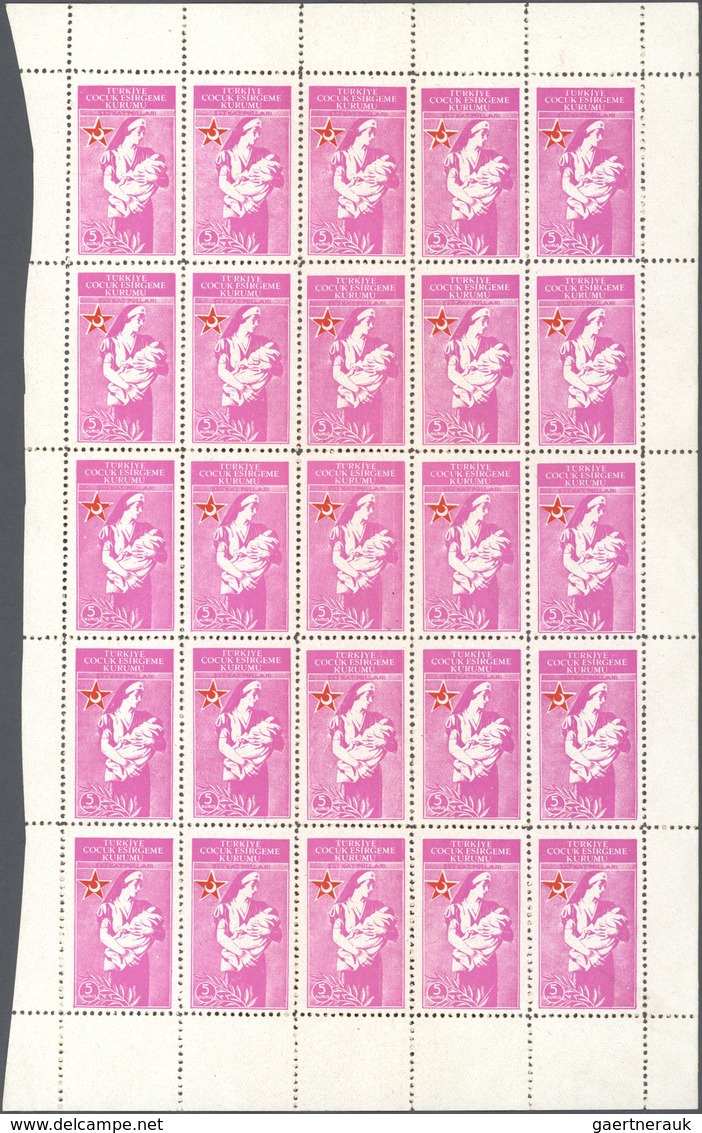 11251 Thematik: Rotes Kreuz / red cross: 1942, set of nine values in mint never hinged sheets of 25 with m